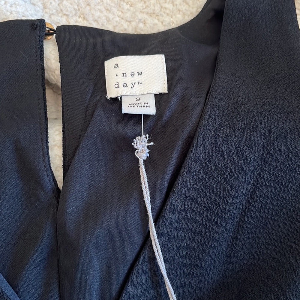 Dress - Picture 5 of 6